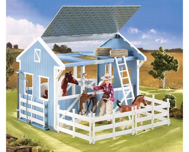 Breyer Classics Country Stable